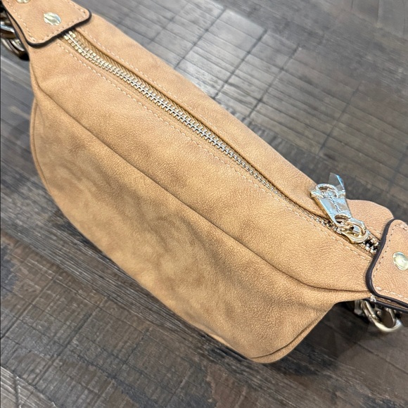 True Religion Shoulder Mini Purse Faux Faux Leather Suede Feel Camel Gold Tones - Picture 9 of 16